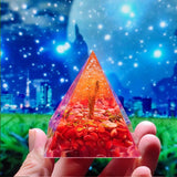 Orgonite Pirâmide Chakra Cristal - NerdLoja