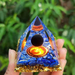 Orgonite Pirâmide Chakra Cristal - NerdLoja