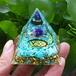 Orgonite Pirâmide Chakra Cristal - NerdLoja